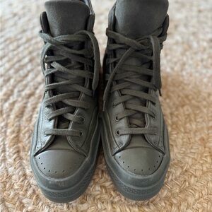 Men's 7, woman’s 9 Green suede leather High-Top Converse Sneakers